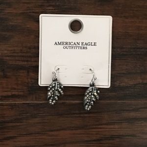 Pretty leaf earrings, American Eagle. NWT